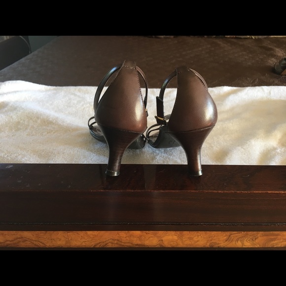 Cute, versatile Strap sandals. Gently worn. - Picture 3 of 3